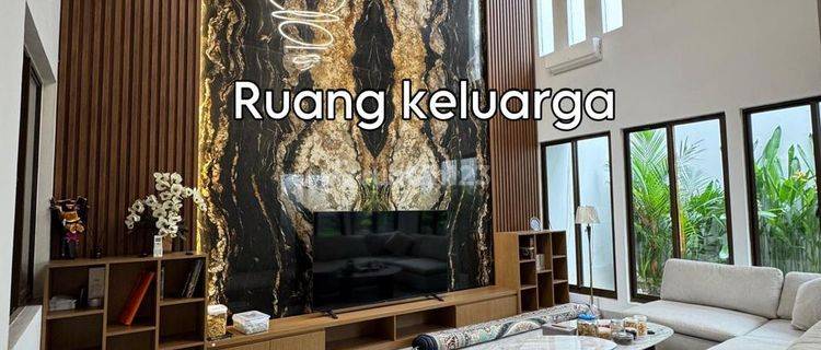 RUMAH MEWAH FULL FURNISHED SIAP HUNI STRATEGIS DI THE GREEN BSD 1