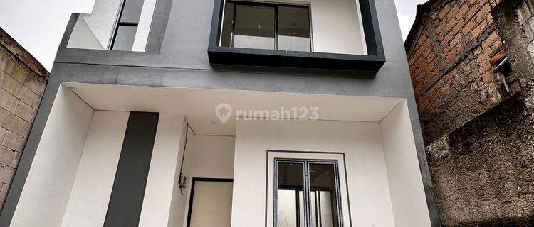 Brand New House View Perbukitan Udara Bersih 1