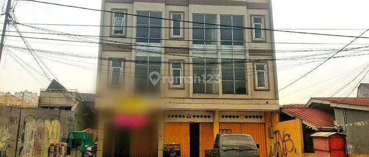 Ruko 3 Lantai Di Semplak Kota Bogor Parkiran Luas 1