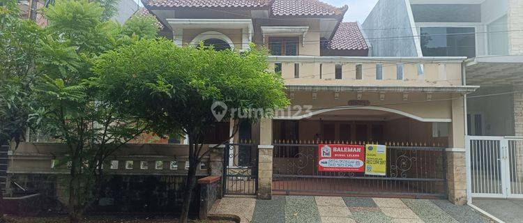 Rumah Cantik Di Jalan Hibiskus Kemang Pratama 3 1