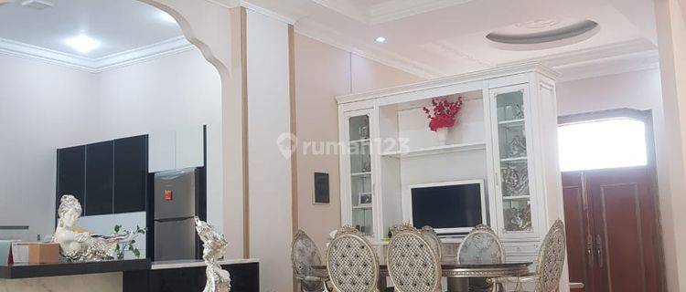 Rumah Mewah di Mediterania Boulevard Pik Jakarta Utara 1