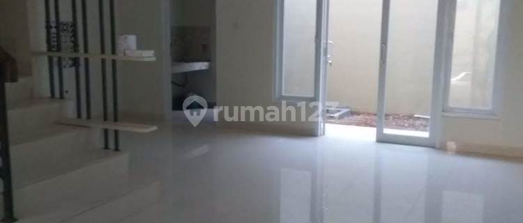 Dijual Rumah termurah harga dibawah NJOP bagus 2 lantai di meruya jakbar  1