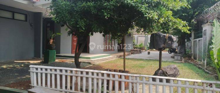 Rumah Bagus Asri dan luas di cilandak jaksel 1