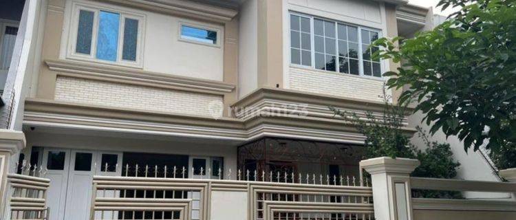 Rumah Minimalis Modern Siap Huni di Intercon Kebon Jeruk, Jakarta Barat  1