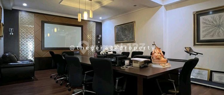 Rumah Mewah 2 Lantai Permata Hijau . Ada Balkon Besar Kolam Renang Gazebo 1