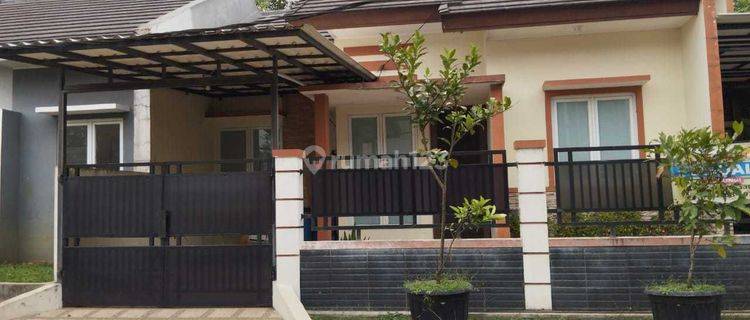 Rumah Bagus 2lt.tanah Luas,hook 1