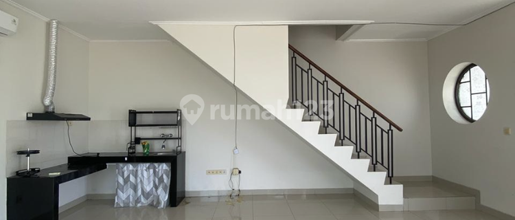 Disewakan Rumah Bagus Murah di Green Lake 1