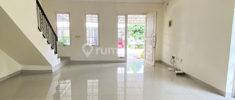 Disewakan Rumah Hoek Siap Hunii Bagussss 1