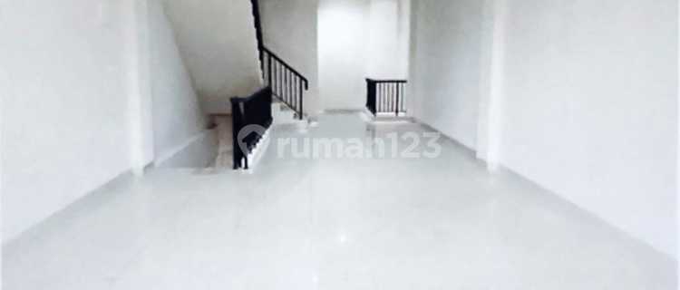 Euro Bagus For Rent, Very Strategic Location 1