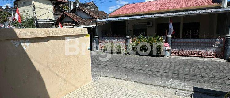 Rumah Di Pusat Kota Denpasar, Harga Dibawah 1 M, Akses Jalan Paving, Bersih, Hanya 50 Meter Dari Jalan Utama Buana Raya 1