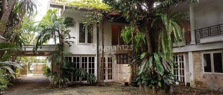 Jual Rumah Hitung Tanah Lokasi Premium Untuk Hunian di Menteng 1