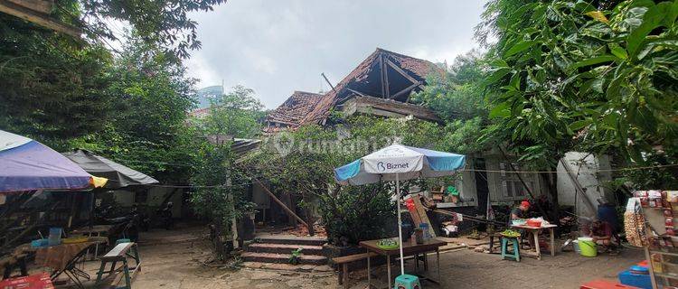 Dijual Rumah Hitung Tanah di Hoek Lokasi Selangkah Ke Bundaran Hi 1