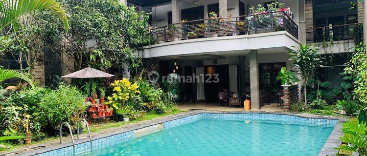 Disewakan Rumah 2 Lantai Dengan Kolam Renang Sentul City, Bogor 1