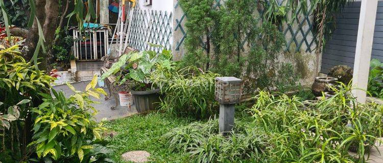 Disewakan Rumah Dengan Kolam Renang Sentul City, Bogor 1