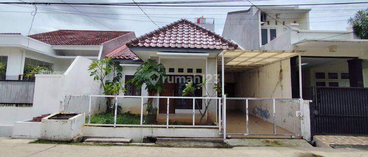 Di Sewa Rumah Luas Dan Bebas Banjir Di Galaxy, Bekasi Selatan.
 1