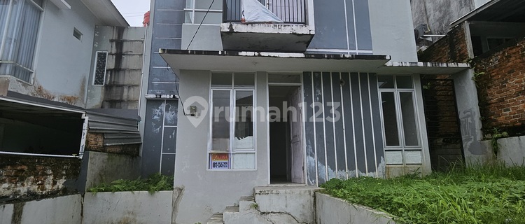 Disewakan Rumah Komplek Regency 1