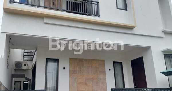 Lokasi Dekat Ice Bsd Dan Aeon Mall , Rumah 2 Lantai Bagus Dan Rapi , Shm 1