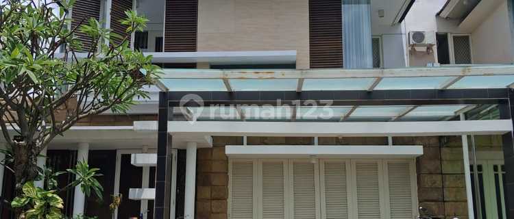 For Rent Furnished House in Royal Residence Wiyung 1