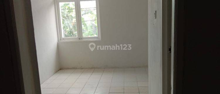 Jual.rumah.di.dalam Kompleks Perumahan Taman Palem Lestari 1