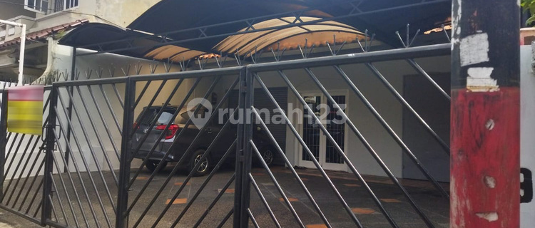 Ready-to-Occupy Business House with Comfortable and Lush Living Space in @Sector 1, Bintaro 1