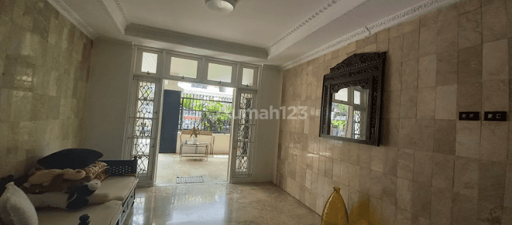 Ruang Usaha Untuk Kantor Murah Mewah Strategis di Tebet 1