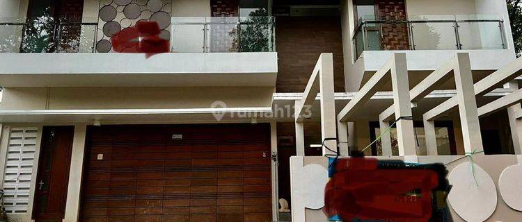 Rumah Full Furnished Mewah Cantik 7 Kt Dengan Kolam di Sentul 1