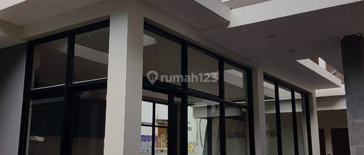 Hotel Bagus Dan Murah Desain Tropikal 22 Kt Okupansi 70 di Jaktim 1