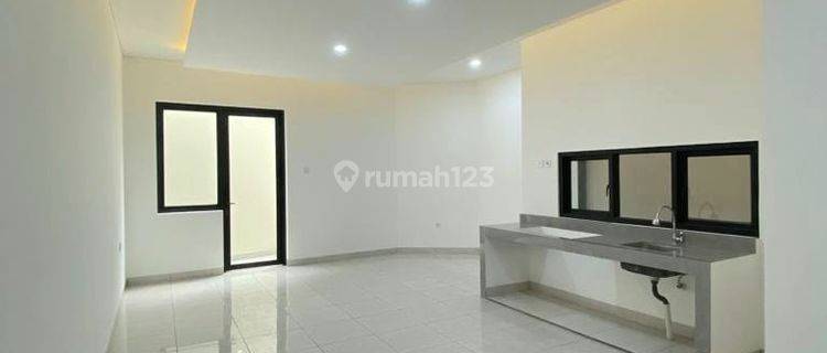 Rumah Kemang 3 Lantai Bagus Semi Furnished SHM 1