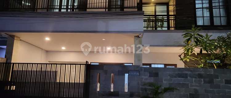 Dijual Murah Rumah Taman Palem Lestari Ukuran 12x15 Full Furnish Lokasi Strategis 1