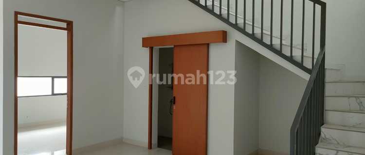 New Minimalist 2-Storey House in Batununggal 1