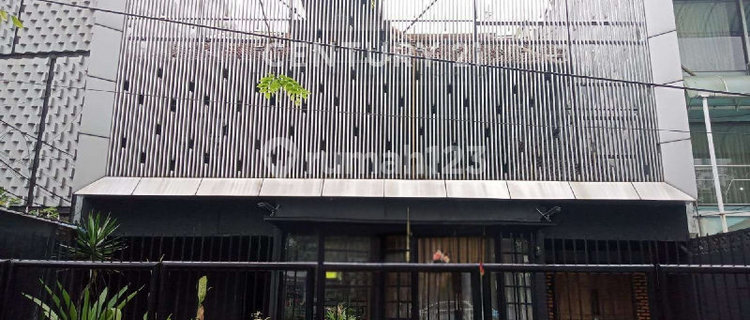 Strategic Mainroad 3-Story Commercial Space in Pelajar Pejuang 45 1