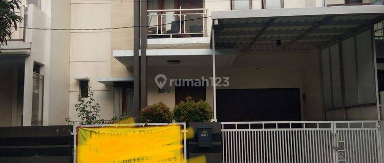 Rumah di Buahbatu Bandung Transmart 2 Lantai Sudah Renovasi Tol 1