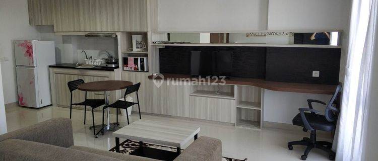 Apartemen Azalea Suites lantai atas! Full Furnished! Nego cepat 1