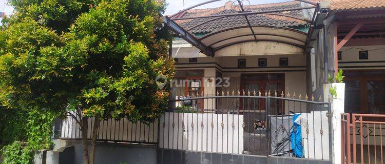 Rumah Siap Huni Semi Furnished Taman Kopo Indah 1