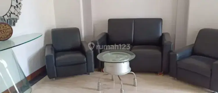 Rumah Bagus Semi Furnished di Setraduta Purnama, Bandung 1