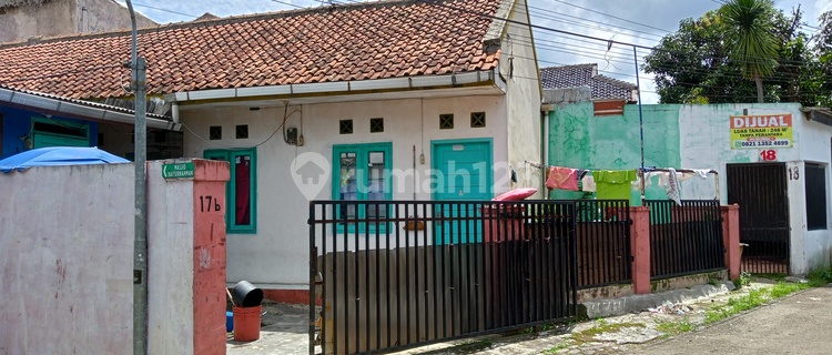 Strategic Boarding House on Sangkuriang Street, Bandung 1