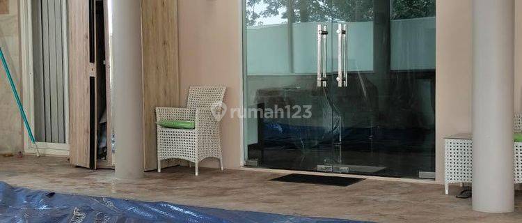 Villa Furnished plus swimming pool disewakan tahunan di Taman Dayu 1