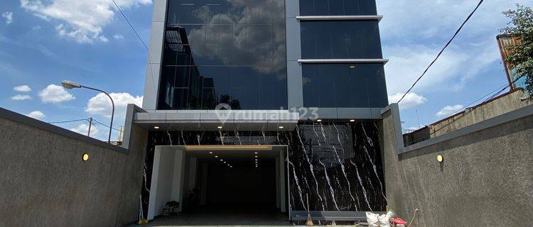 Brand New, Mini Office Building di Cawang, Akses Jalan Raya Lebar, Traffic Ramai 1