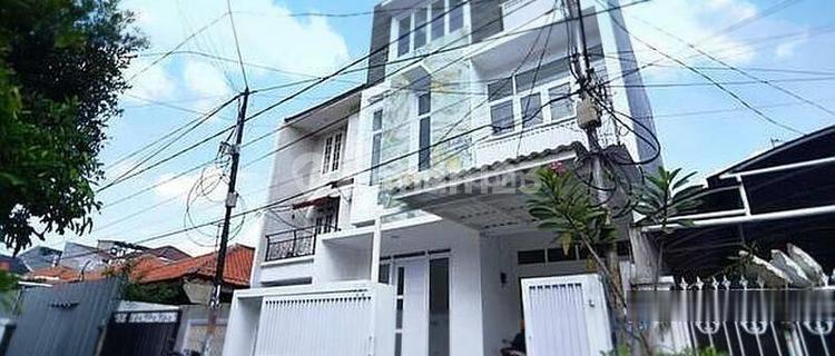 Rumah di Tebet Timur Akses 2 Mobil 1