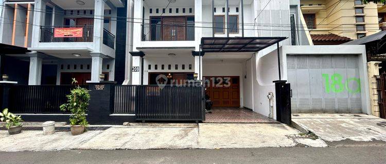 Rumah Siap Huni di Tebet Barat Akses Jalan 2 Mobil 1