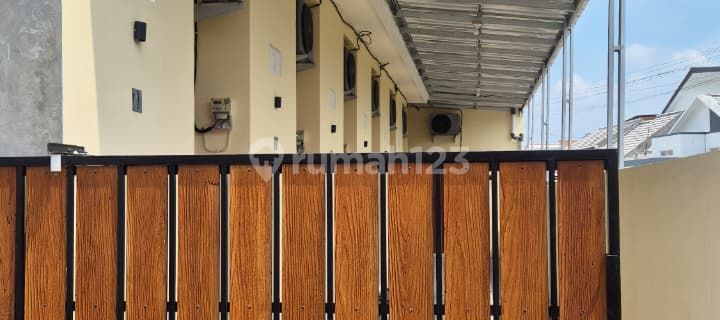 Ready-to-Occupy Boarding House with SHM, Fully Furnished, Near Schools, Factories, and Campus. 1
