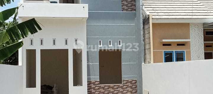 Two-story house in East Semarang, 325 million, freehold status 1