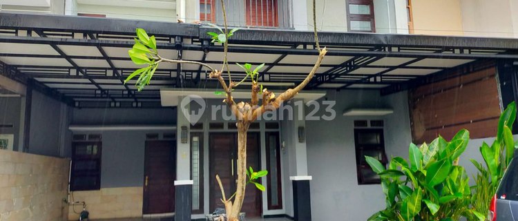 Rumah Cantik 2lt Siap Huni Dekat Masjid Perum 1
