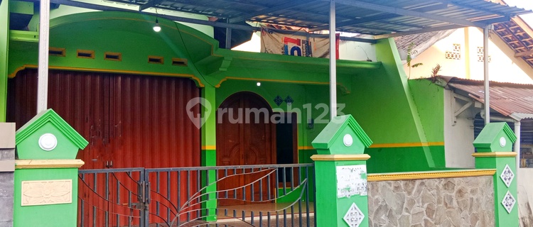 Rumah Second Strategis dekat Kampus UMS Surakarta 1