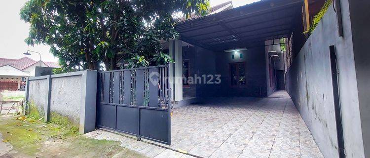 Rumah second Bagus lingkungan Asri dekat Bandara Solo 1