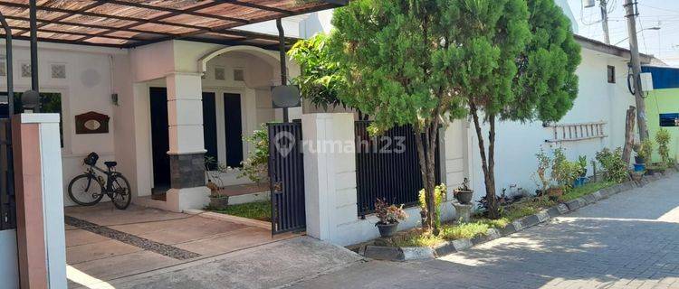 Rumah Second Bagus Terawat Full Furnish di Grogol 1