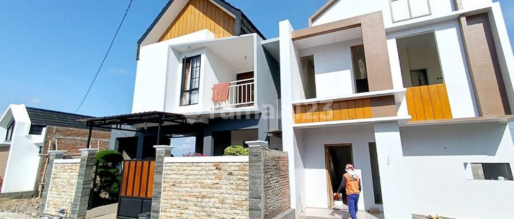 Modern House Order Build near Karanganyar City 1