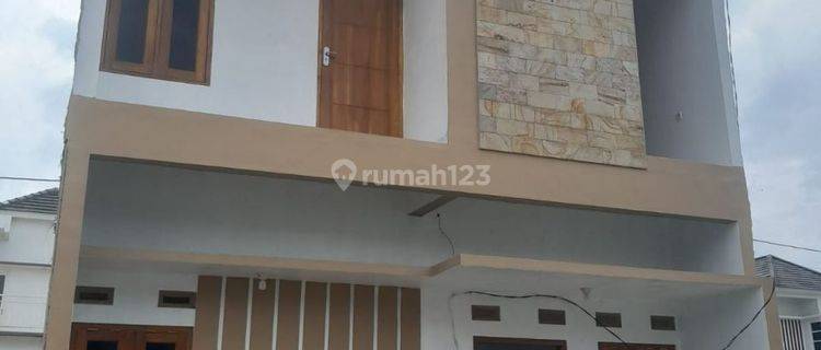 Rumah Cluster Indent 2 Lantai Baru Di Purbayan 1