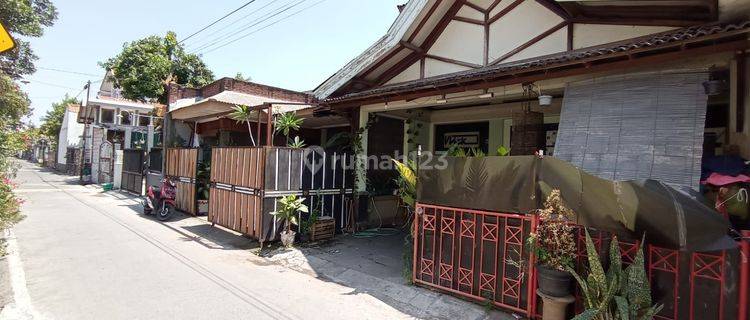 Rumah Second nyaman hitung tanah di solo kota 1