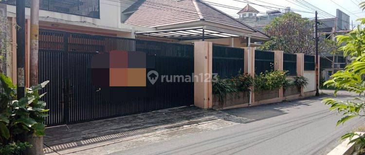 Rumah mewah strategis dekat Hotel Alila Solo 1